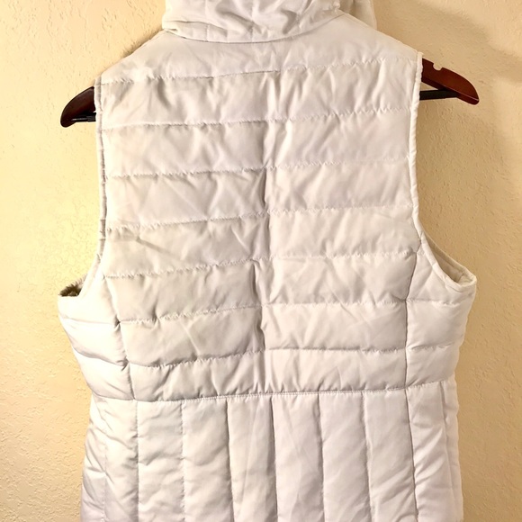 White puffy vest - Picture 2 of 3